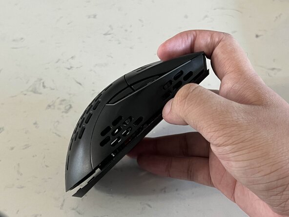 How to Fix the Scroll Wheel on a Keychron M1 Mouse: step 2, image 2 of 3