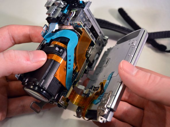 Sony Handycam DCR-SR68 LCD Screen Replacement: crwdns2935265:020crwdnd2935265:02crwdnd2935265:02crwdne2935265:0