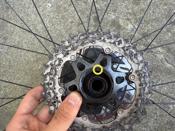 Bicycle Cassette Replacement: passo 6, immagine 3 di 3