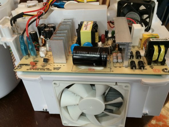 ChiliTechnology ChiliCube Teardown, 1st  look  bottom of ChiliCube: crwdns2935265:08crwdnd2935265:03crwdnd2935265:03crwdne2935265:0