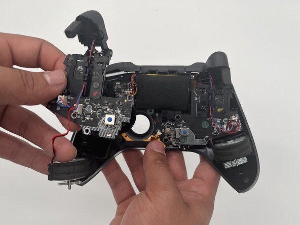 ASUS ROG Raikiri Pro Motherboard Replacement: crwdns2935265:06crwdnd2935265:02crwdnd2935265:02crwdne2935265:0