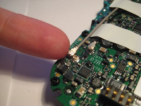 Reattaching Delphi MyFi XM2GO Antenna Connectors: crwdns2935265:011crwdnd2935265:02crwdnd2935265:03crwdne2935265:0