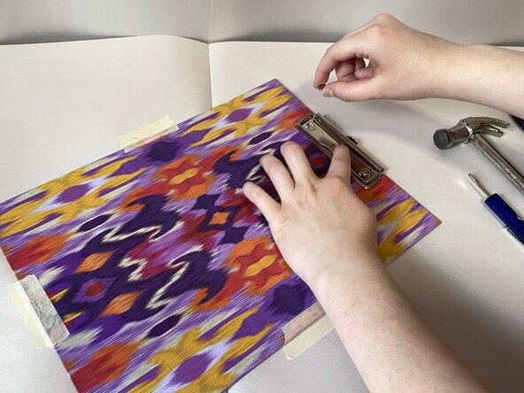 How to Replace the Rivets in a Clipboard: crwdns2935265:07crwdnd2935265:01crwdnd2935265:02crwdne2935265:0