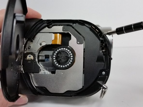 Sony Handycam DCR-DVD650 Disk Door Replacement: crwdns2935265:06crwdnd2935265:02crwdnd2935265:02crwdne2935265:0