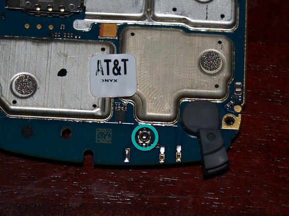 BlackBerry Bold 9700 Teardown: crwdns2935265:011crwdnd2935265:02crwdnd2935265:02crwdne2935265:0