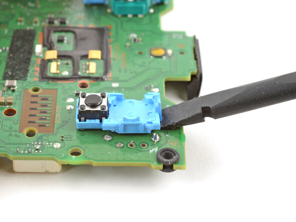 DualSense Controller v2 Joystick Replacement, Remove the push-button: crwdns2935265:046crwdnd2935265:01crwdnd2935265:03crwdne2935265:0