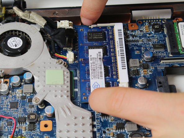 Sony Vaio VPCW211AX RAM  Replacement: crwdns2935265:08crwdnd2935265:02crwdnd2935265:02crwdne2935265:0