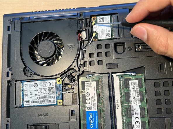 Dell Precision M4800 Wi-Fi Card Replacement: stap 0, afbeelding 2 van 3