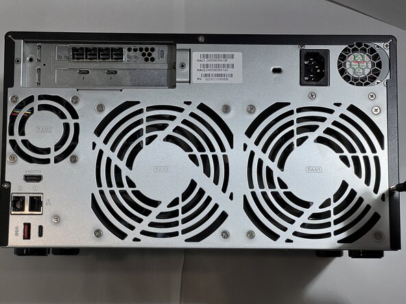 QNAP TVS-h874T RAM Replacement: passo 2, imagem 3 %32