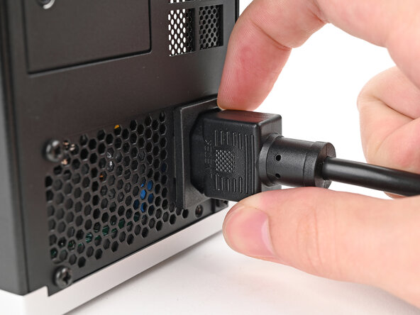 Framework Desktop DIY Edition Quick Start Guide, Plug in the Desktop: crwdns2935265:043crwdnd2935265:02crwdnd2935265:03crwdne2935265:0