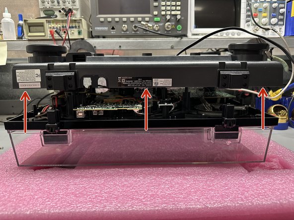 AT-LP120-USB Start/Stop Button Replacement, Disassembly: Remove Bottom Cover: crwdns2935265:05crwdnd2935265:02crwdnd2935265:03crwdne2935265:0