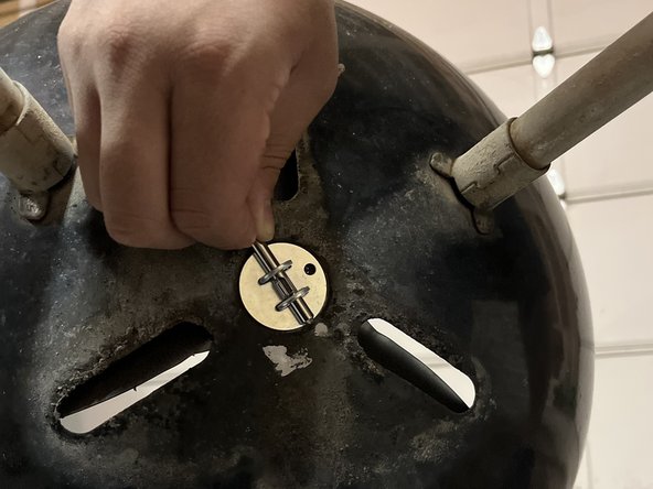 Weber Charcoal Kettle Grill Cleaning System Replacement: crwdns2935265:04crwdnd2935265:02crwdnd2935265:03crwdne2935265:0