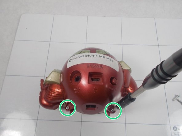 Marvel iHome MR-M66 Power Switch Cover Replacement: crwdns2935265:03crwdnd2935265:03crwdnd2935265:03crwdne2935265:0