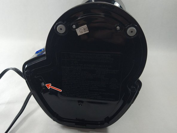 Black and Decker CM0700BZ Water Piping Replacement: crwdns2935265:07crwdnd2935265:02crwdnd2935265:03crwdne2935265:0