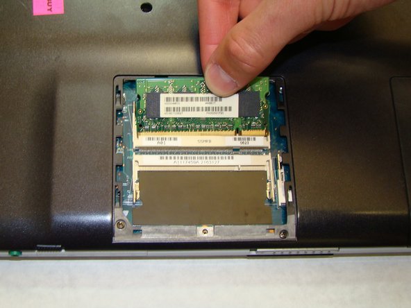 Sony Vaio VGN-FS640 RAM Replacement, RAM: crwdns2935265:06crwdnd2935265:02crwdnd2935265:03crwdne2935265:0