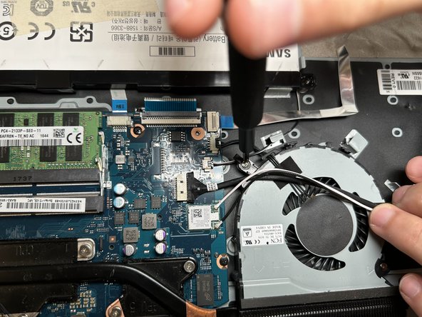 Samsung Notebook 5 NP530E5M Fan Assembly Replacement: crwdns2935265:09crwdnd2935265:02crwdnd2935265:02crwdne2935265:0