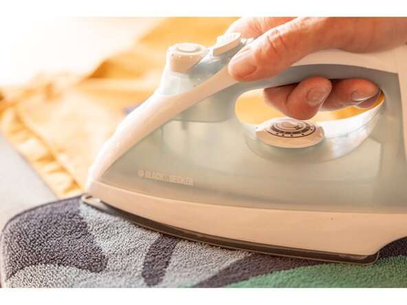 How to Wash a Waterproof Jacket, Tumble Dry: crwdns2935265:06crwdnd2935265:03crwdnd2935265:03crwdne2935265:0