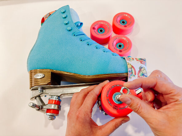 VNLA Parfait Skates Wheel Replacement: crwdns2935265:05crwdnd2935265:02crwdnd2935265:03crwdne2935265:0