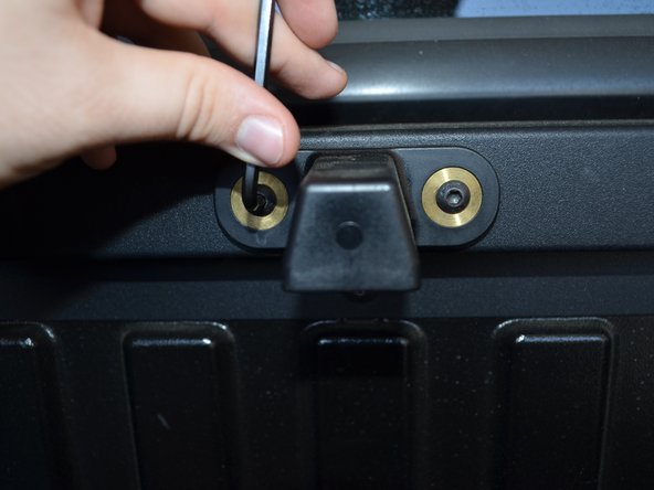 Tonneau Trifold Bed Cover Retention Pin Replacement: crwdns2935265:05crwdnd2935265:02crwdnd2935265:02crwdne2935265:0