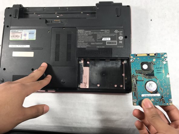 Sony Vaio PCG-61411L Hard Drive Replacement: crwdns2935265:06crwdnd2935265:03crwdnd2935265:03crwdne2935265:0