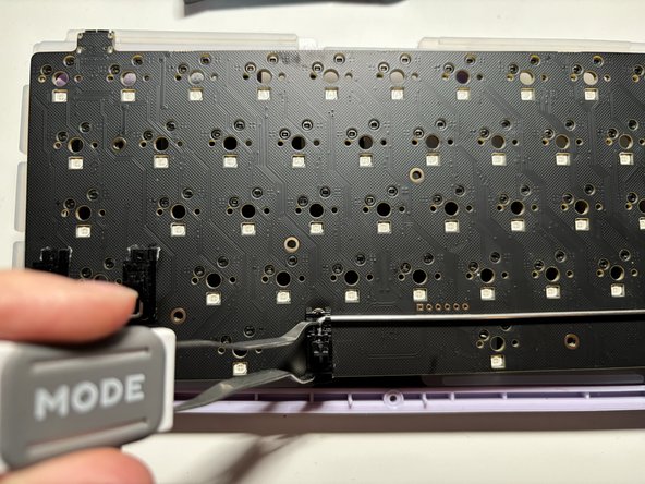 KBD67 Lite R4 Keyboard Keys Replacement, Pull Stabilizers out of PCB: crwdns2935265:06crwdnd2935265:02crwdnd2935265:03crwdne2935265:0