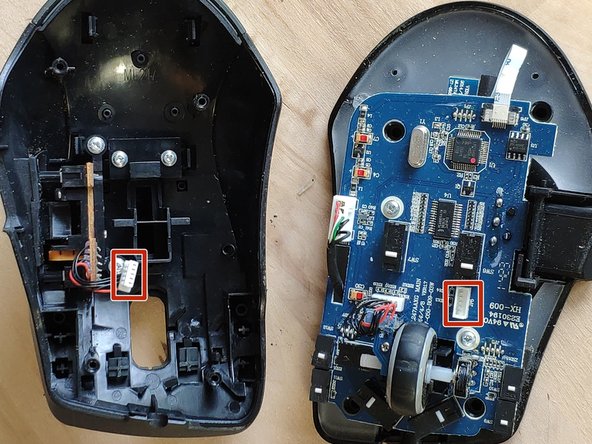 Roccat Tyon omron switch Replacement, separate the top half: crwdns2935265:03crwdnd2935265:02crwdnd2935265:02crwdne2935265:0