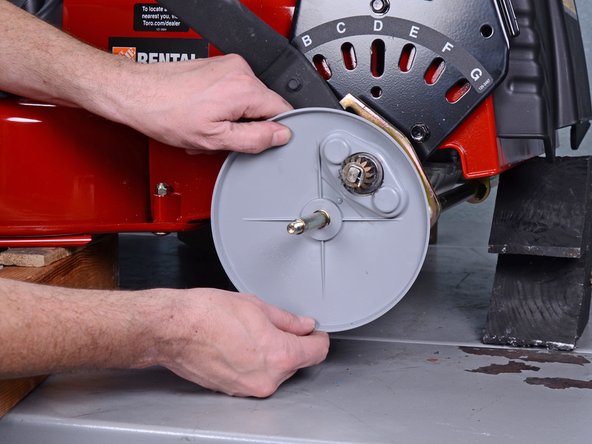 Toro Walk Behind Mowers 21199HD 2018 Rear Axle Replacement, Install the dust covers: crwdns2935265:030crwdnd2935265:02crwdnd2935265:02crwdne2935265:0