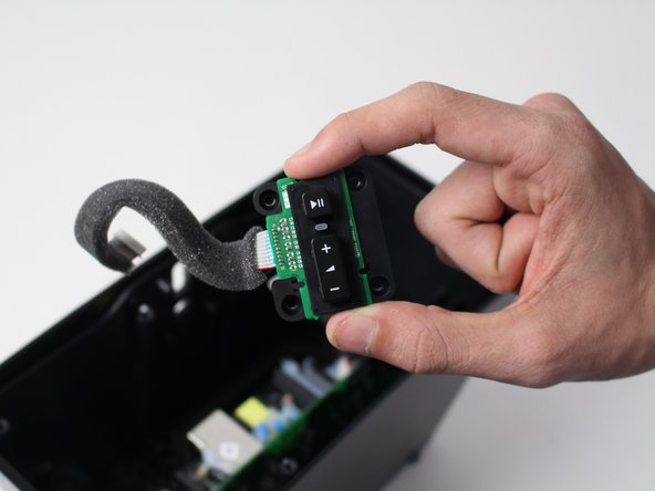 Sonos Play 3 Volume Button Board Replacement: crwdns2935265:014crwdnd2935265:03crwdnd2935265:03crwdne2935265:0