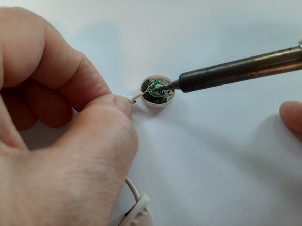 How to Replace your Earbud's Cable: crwdns2935265:04crwdnd2935265:02crwdnd2935265:03crwdne2935265:0