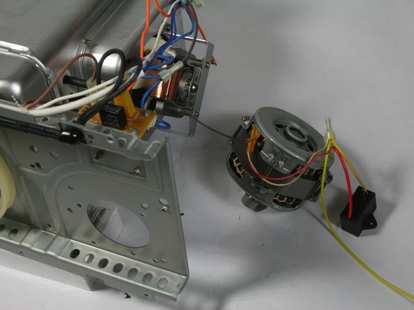 Hitachi HB-B102 Automatic Home Bakery  II Motor Replacement: crwdns2935265:010crwdnd2935265:03crwdnd2935265:03crwdne2935265:0