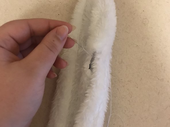 How to Fix Your Cosplay Rabbit Ears: crwdns2935265:04crwdnd2935265:02crwdnd2935265:02crwdne2935265:0