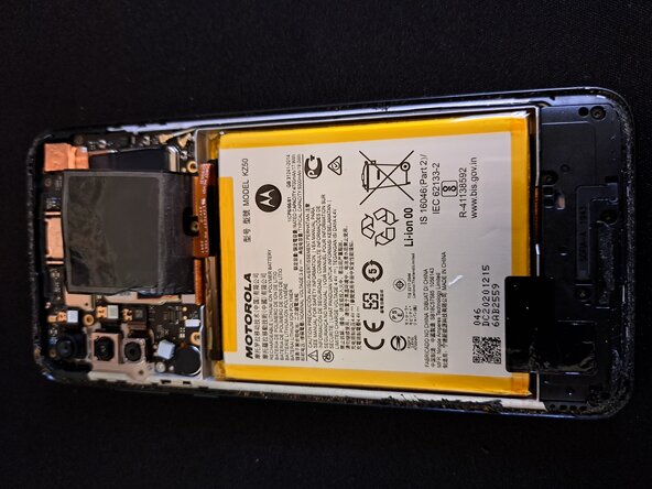 Motorola Moto G Power (2020)/G8 Power Display Replacement, Remove protective film: crwdns2935265:06crwdnd2935265:02crwdnd2935265:03crwdne2935265:0