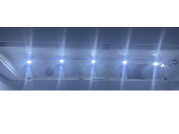 Samsung RS25J500DSR LED Light Replacement: passo 4, immagine 3 di 3