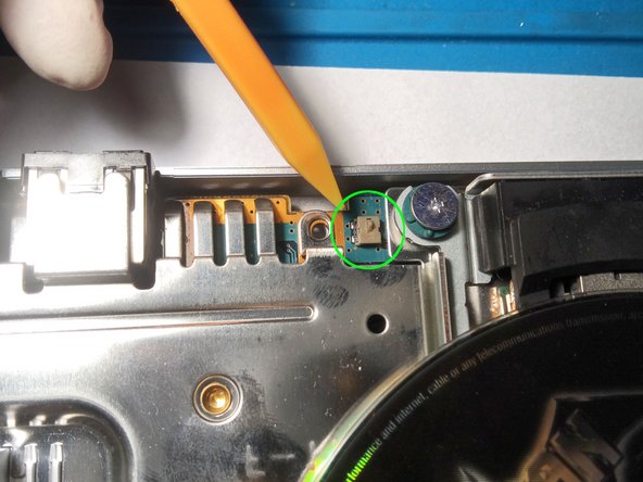 Sony Playstation 2 SCPH-77004 Laser Replacement, Checking the Drive: crwdns2935265:09crwdnd2935265:02crwdnd2935265:03crwdne2935265:0