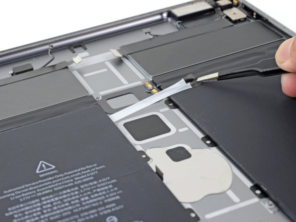 iPad Pro 12.9" Battery Replacement, Remove the battery adhesives: crwdns2935265:052crwdnd2935265:02crwdnd2935265:03crwdne2935265:0