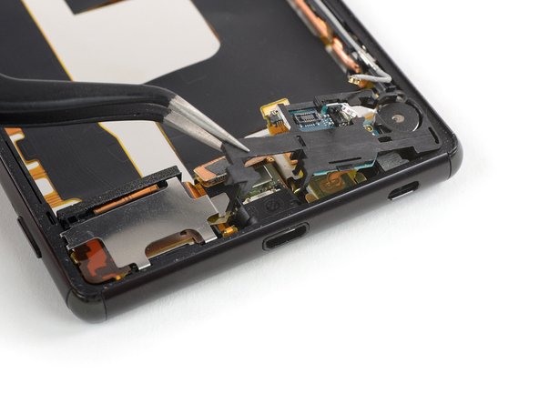 Sony Xperia Z4 Daughterboard Replacement: crwdns2935265:020crwdnd2935265:02crwdnd2935265:03crwdne2935265:0