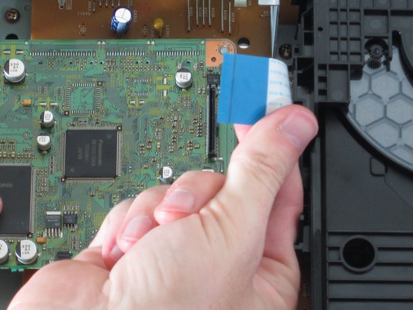 Removing Panasonic DVD-RV31 Player Motherboard, Motherboard: crwdns2935265:06crwdnd2935265:02crwdnd2935265:02crwdne2935265:0