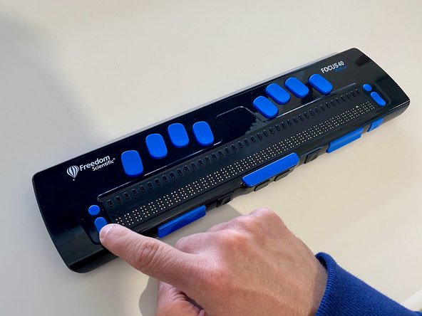 Freedom Scientific Focus Blue 4th Gen Cleaning, Check Display: crwdns2935265:02crwdnd2935265:02crwdnd2935265:02crwdne2935265:0