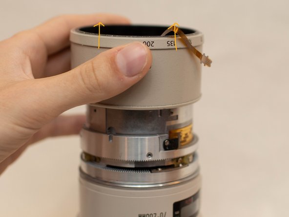 Canon EF 70-200mm f/2.8L IS USM Zooming Key Replacement, Remove the Zoom Ring: crwdns2935265:07crwdnd2935265:03crwdnd2935265:03crwdne2935265:0