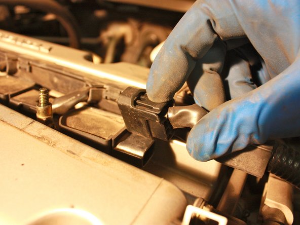 2003-2007 Honda Accord Spark Plugs Replacement: crwdns2935265:05crwdnd2935265:03crwdnd2935265:03crwdne2935265:0