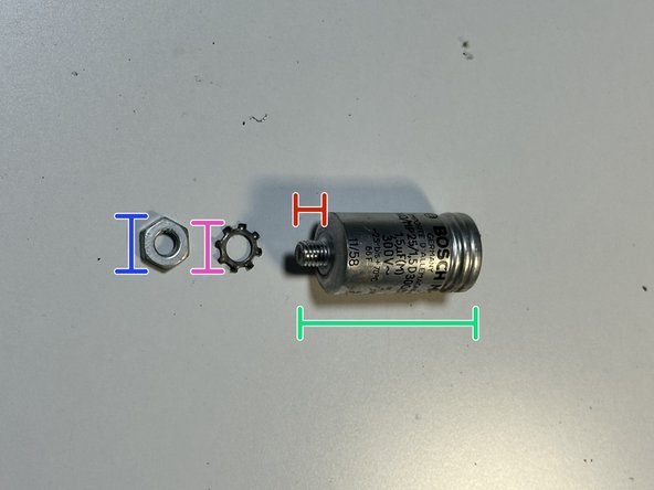 Zeiss Ikon Movielux Compact Projector Teardown, Removing the capacitor: crwdns2935265:016crwdnd2935265:03crwdnd2935265:03crwdne2935265:0