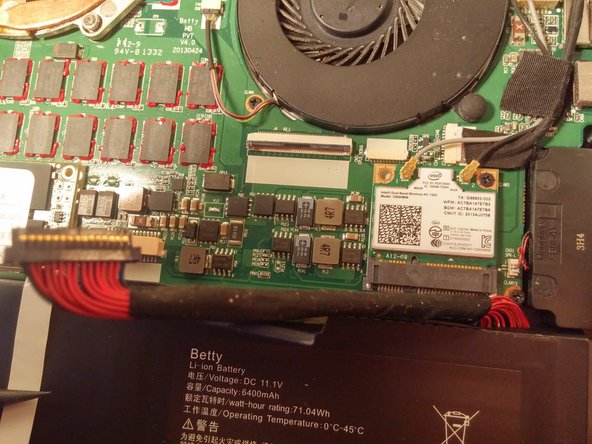 Razer Blade 14" (2013) Battery Replacement, Disconnect Battery: crwdns2935265:04crwdnd2935265:03crwdnd2935265:03crwdne2935265:0