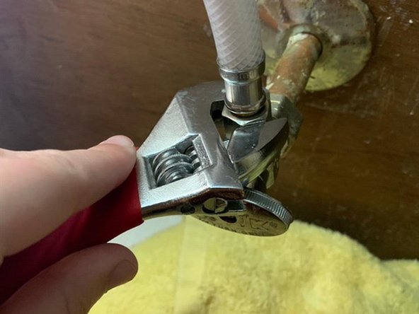 Sink Faucet Water Supply Line Replacement: crwdns2935265:05crwdnd2935265:02crwdnd2935265:03crwdne2935265:0