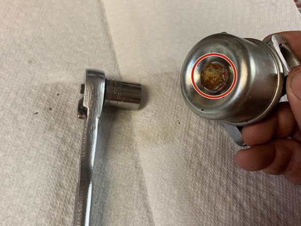 How to Rebuild a Briggs and Stratton Quantum Engine Carburetor: step 6, image 2 of 3