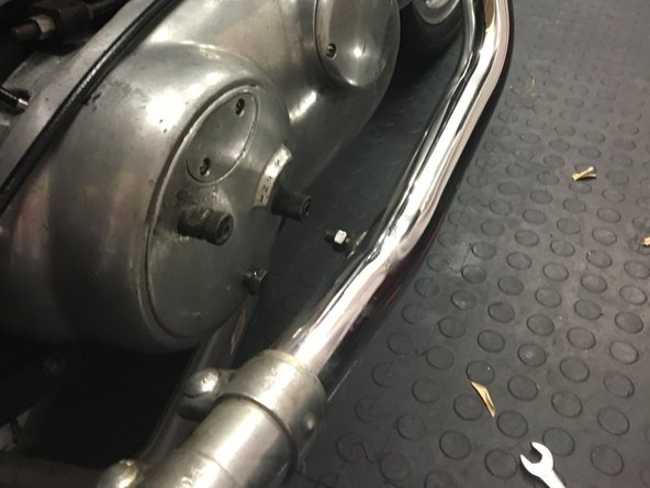 AJS/Matchless Lightweight Gearbox Overhaul, Remove ancillaries: crwdns2935265:03crwdnd2935265:02crwdnd2935265:03crwdne2935265:0