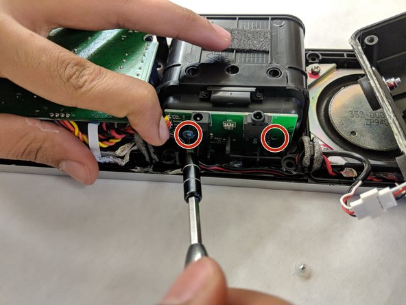 Logitech Pure-Fi Anywhere 2 Dock Adapter Cover Replacement: crwdns2935265:04crwdnd2935265:02crwdnd2935265:02crwdne2935265:0