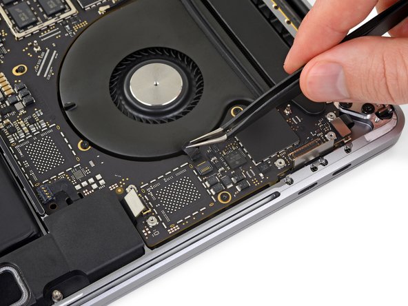 MacBook Pro 15" Touch Bar 2019 Battery Replacement: crwdns2935265:042crwdnd2935265:02crwdnd2935265:02crwdne2935265:0