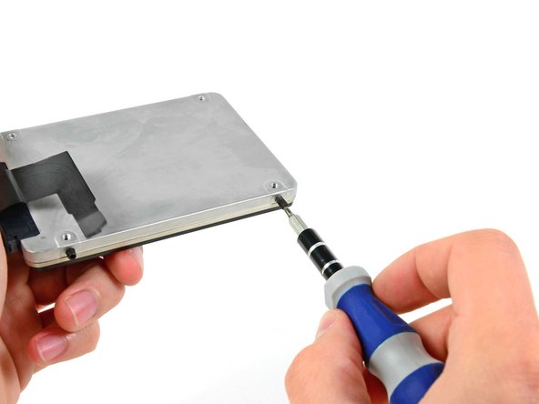 Installing Mac mini Mid 2011 Dual Hard Drive Kit: crwdns2935265:033crwdnd2935265:02crwdnd2935265:03crwdne2935265:0