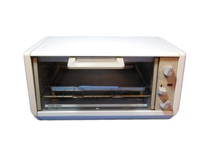 Best Buy: Black & Decker 6-Slice Toaster Oven Silver TO2050S