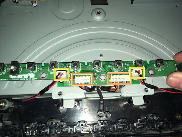 Mitsubishi Diamondpoint NXM76LCD Speaker Replacement, Remove the front board: crwdns2935265:06crwdnd2935265:02crwdnd2935265:02crwdne2935265:0